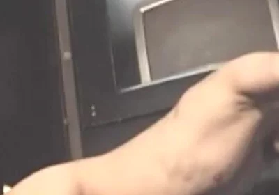 Sucking straigths in glory holes area