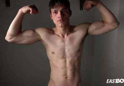 Handsome Solo Muscle Boy Flex Abs With Daniel Donovan