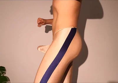 I Love These Leggings That Fit the Shape of My Cock.
