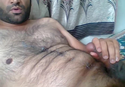 BibearXXX legs wide open