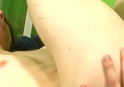 Two gays fuck in the medical room