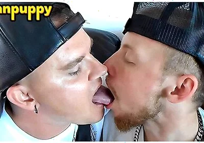 Leo Blues Legendary Hot Kisses Melts Tattooed Jc Dickerson