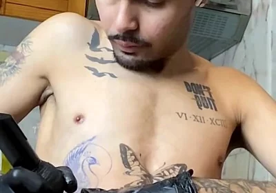 I Went to Get a Tattoo, Got a Hard Cock and Jerked off Until I Came