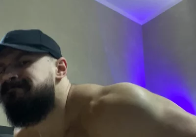 Pumping My Huge Pecs