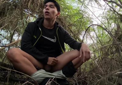 I Was Very Hot and Went to Masturbate in a Public Park