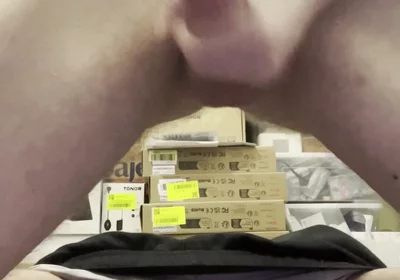 Amateur Twink Cumming Hard and Fucking Himself with a Huge 21cm Dildo