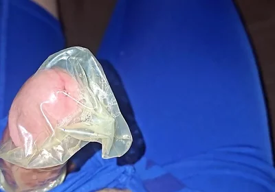 I wank and cum inside a condom while I wear my Blue Nike pro spandex underwear