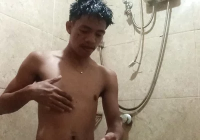 #1 Creator Jameson Official Gets Soaked: Shower Piss & Cum