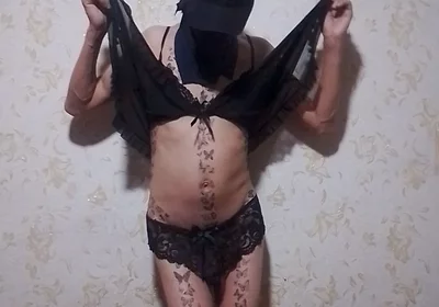 Femboy Dresses up