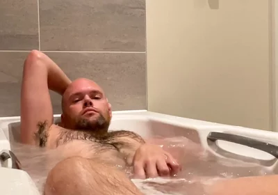 Cum for a Soak with Me