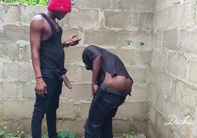 Bend Ebony Creamy Bussy in an Uncompleted Building