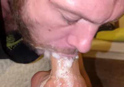 Playing with Huge Amount of Saliva Doing Bubbles and Deepthroat