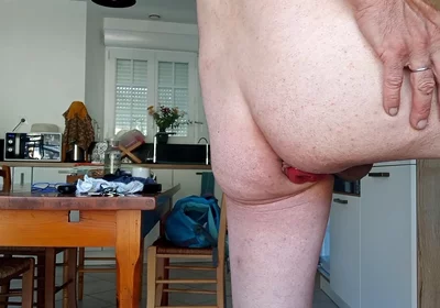 It's Hot to Watch, Ejaculation with a Gaping Hole