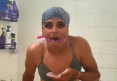 Kris Reelz - Self Face Spit,agagging on a Mouth Ring