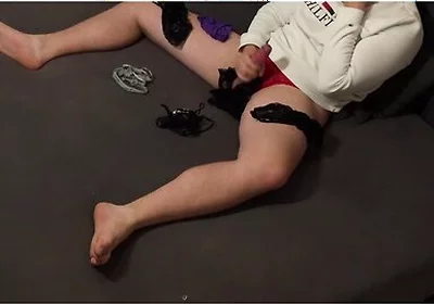 Crossdresser Wearing And Jerking In Stepmoms Panties