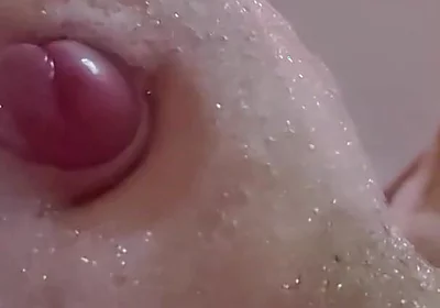 Covered in Foam - My Intense Bathroom Solo Finish