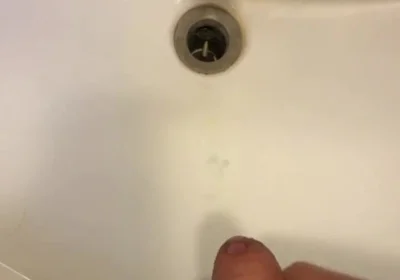 Stayed in a Houseshare for a Night and I Unloaded in the Sink