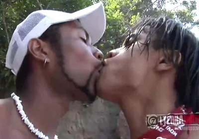 Muscular Gay Marcelo Rick Loves Outdoor Bareback