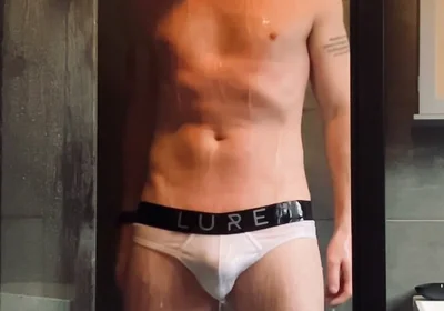 Who Likes Hot Guys in the Shower?