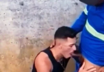 Worker Fucks in the Bush Strangers
