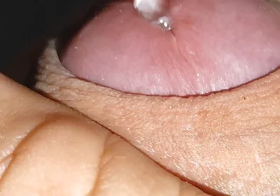 Hot Daddy in Close-up of the Inside of the Glans!