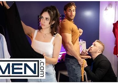 Men - Horny Tailor Mateo Tomas Measures Up Dom Kings Dick And Gives Him A Sneaky Blowjob