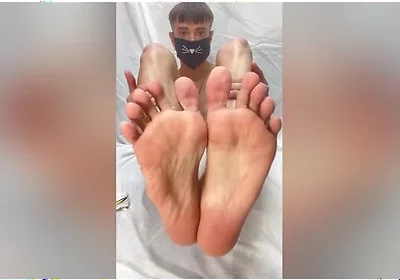 Kitty Femboy Showing Feet And Ass