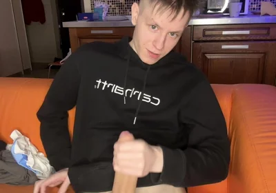 Hand Pump Session Builds to Uncontrollable Twink Cum